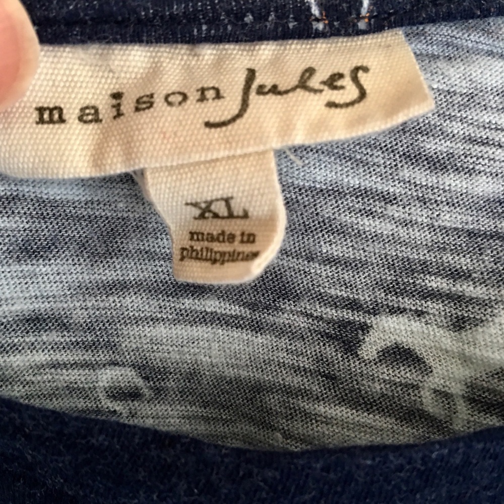 Bold & beautiful Maison Jules horse print top🐎! - Picture 4 of 6